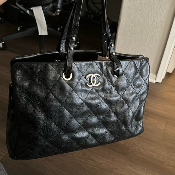 CHANEL Handbags - ❌SOLD❌ Authentic CHANEL On the Road Tote (Large)